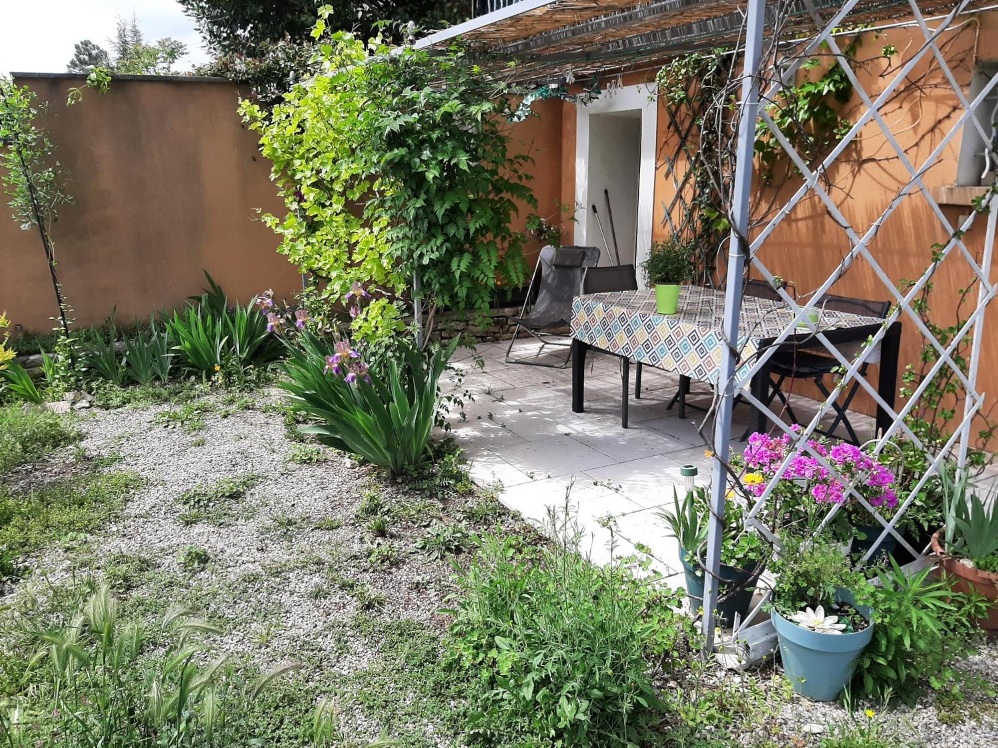 T.Belle Vue Panoramique Au Coeur Du Luberon 40M2 + Pergola . Jardin. P Apartment Apt Ngoại thất bức ảnh